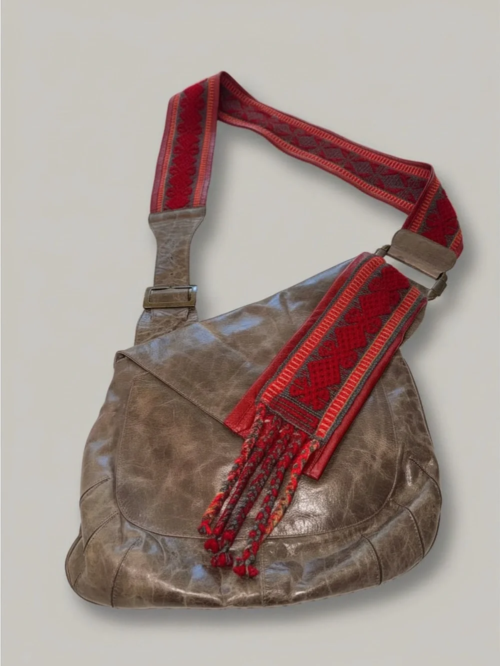 Limon Piel Shinye Leather Messenger Bag